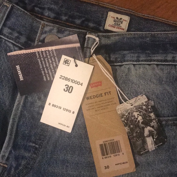 Levi’s Wedgie Fit Jeans - Picture 4 of 8